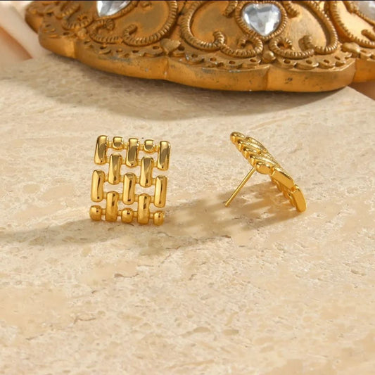 Aretes tejidos