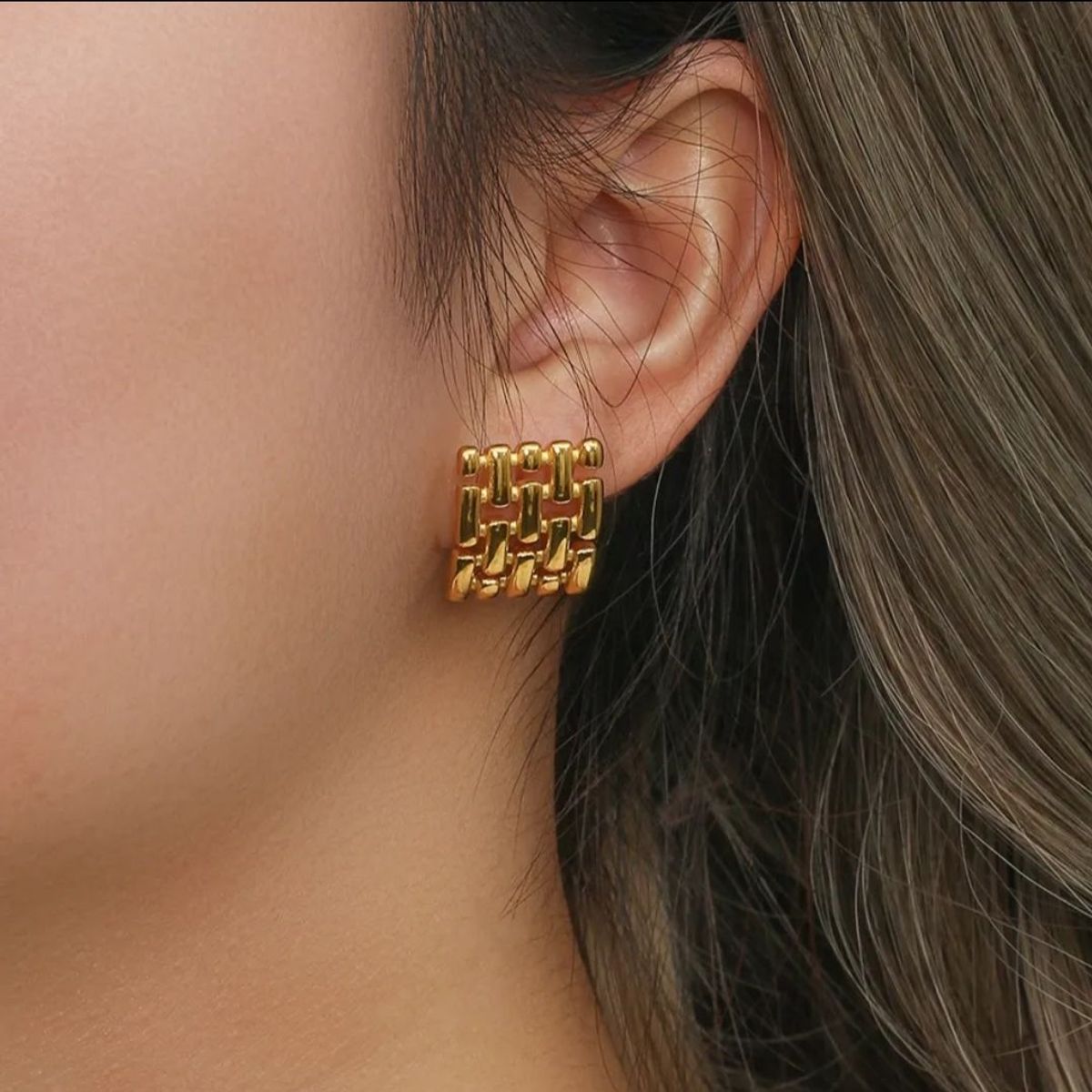 Aretes tejidos