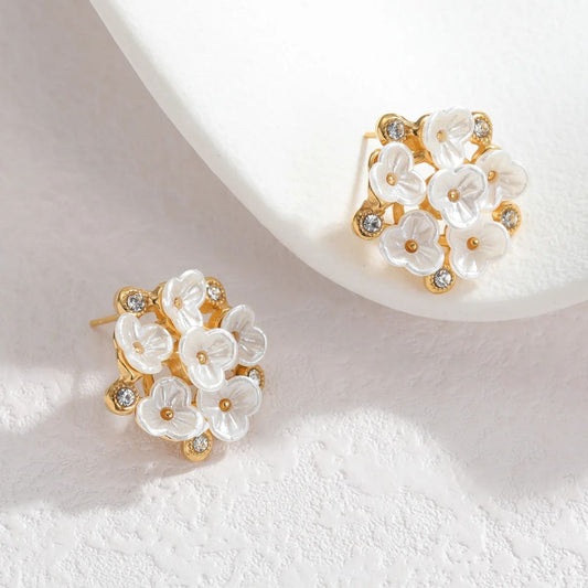 Aretes Aris