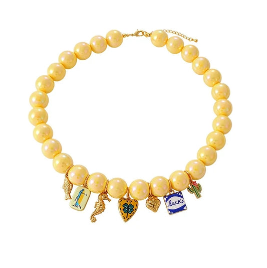 Collar chicle dulce amarillo