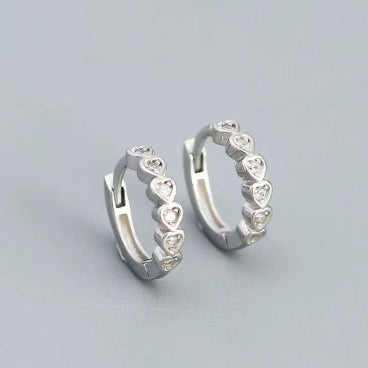 Argollas corazones mini plateados