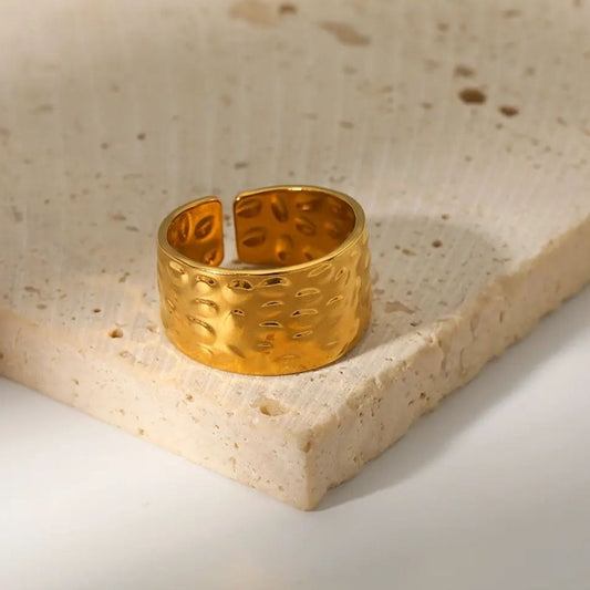 Anillo Ema
