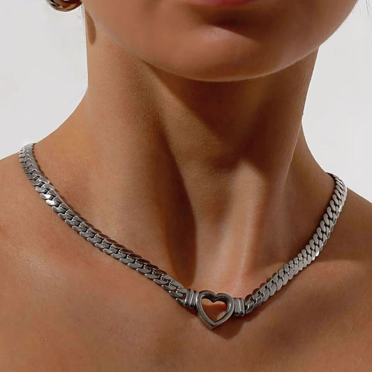 Collar Minimalista corazón