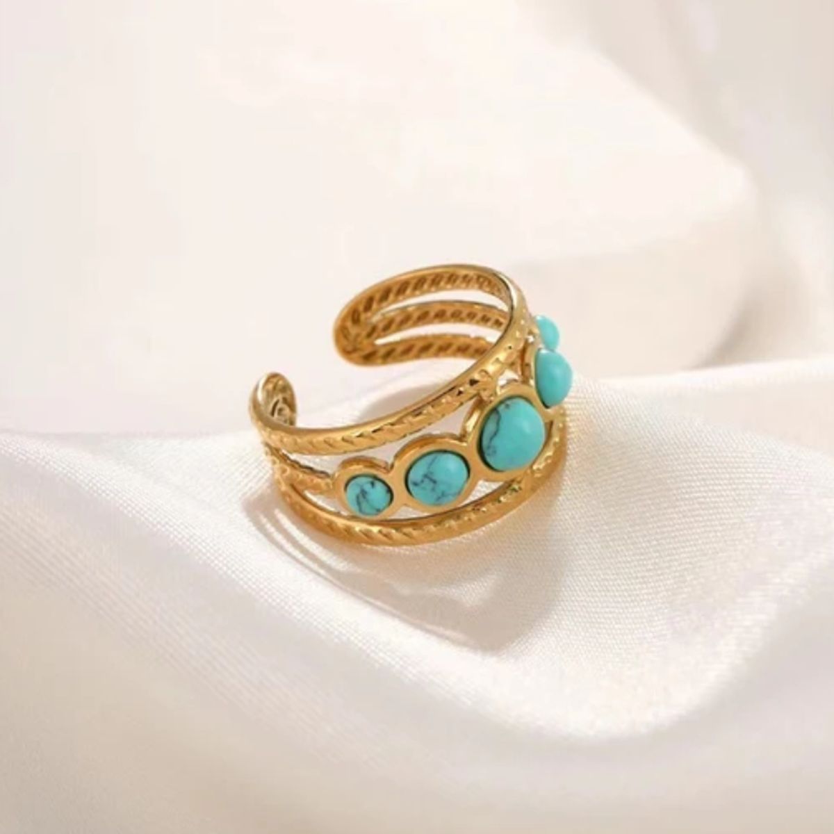 Anillo Tirkana