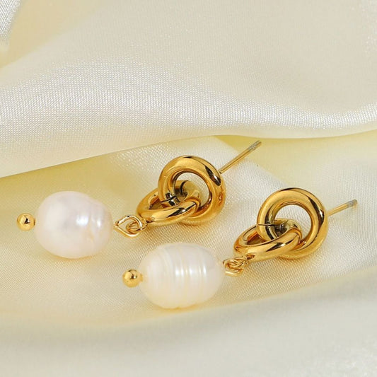 Argollas con perlas